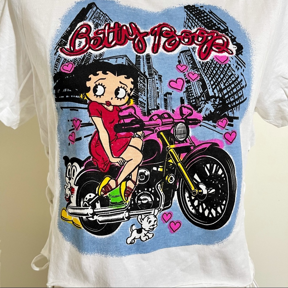 💥SOLD in store💥 Betty Boop Biker Babe Lace-Up Crop Top Size Large - Picture 3 of 12